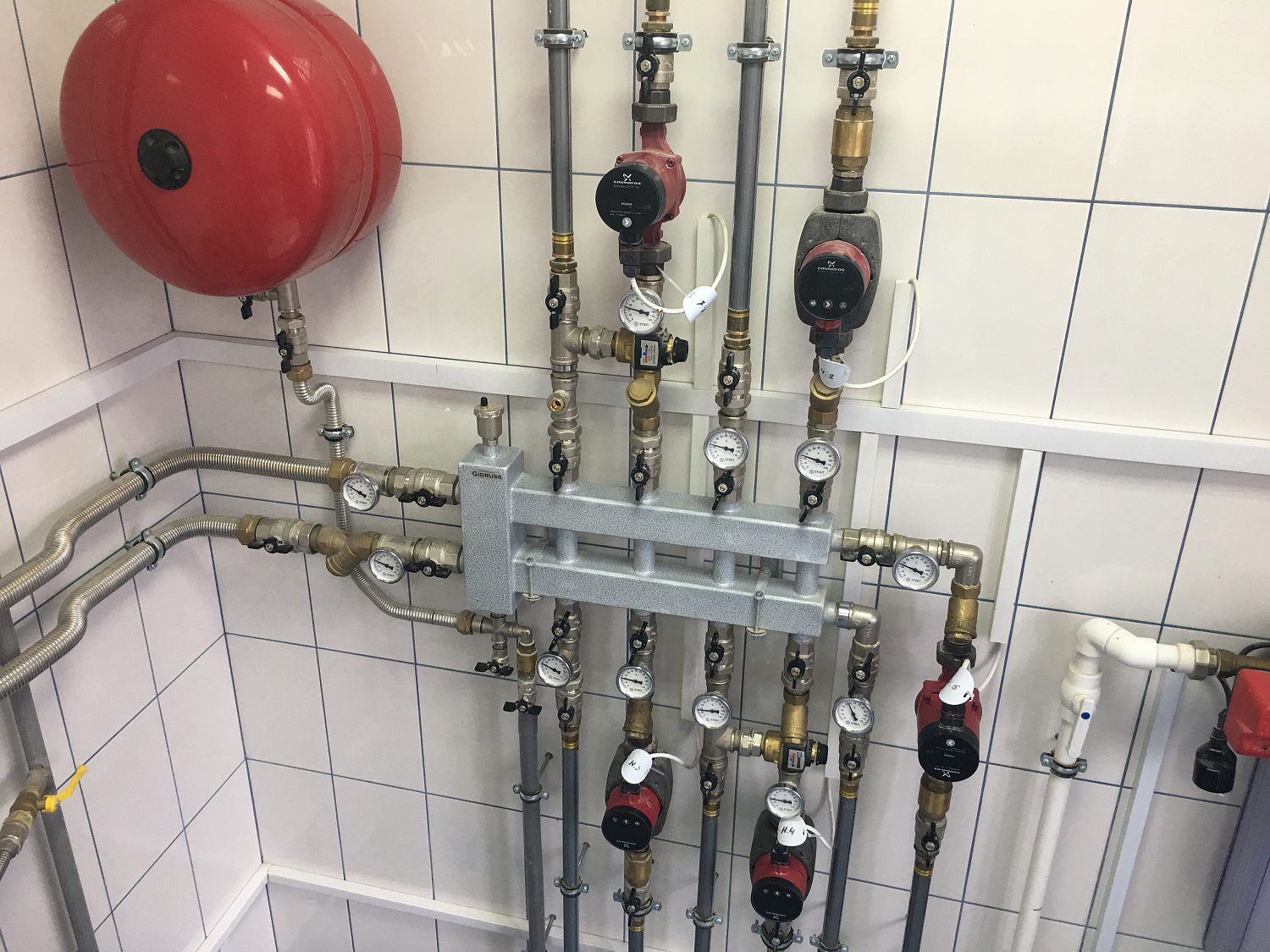 Дом из кирпича в п."Родной"